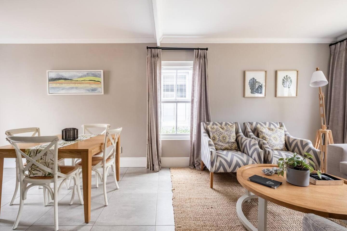 Bonne Esperance Studio Apartments สเตลเลนบอช ภายนอก รูปภาพ