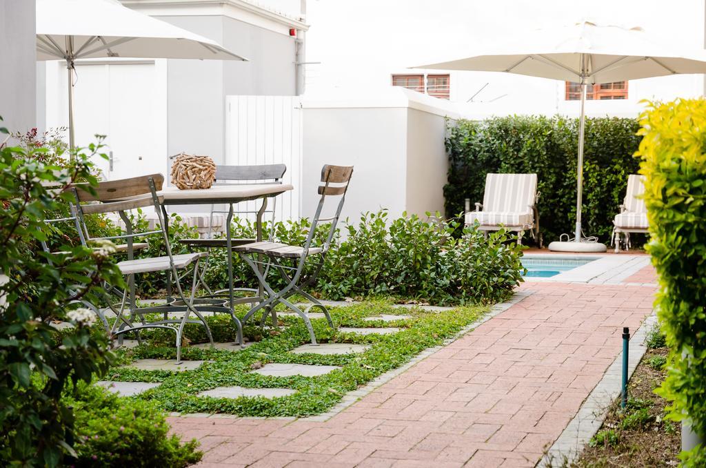 Bonne Esperance Studio Apartments สเตลเลนบอช ภายนอก รูปภาพ