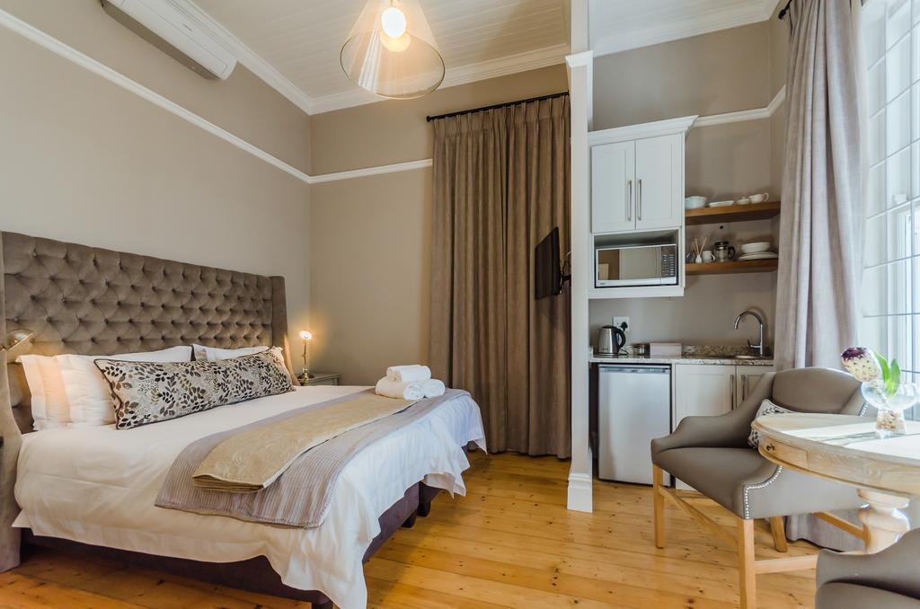 Bonne Esperance Studio Apartments สเตลเลนบอช ภายนอก รูปภาพ
